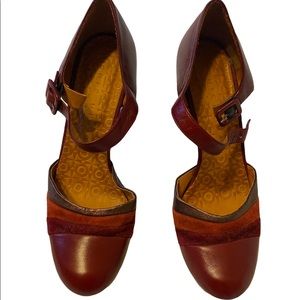 Chie Mihara burgundy block heel